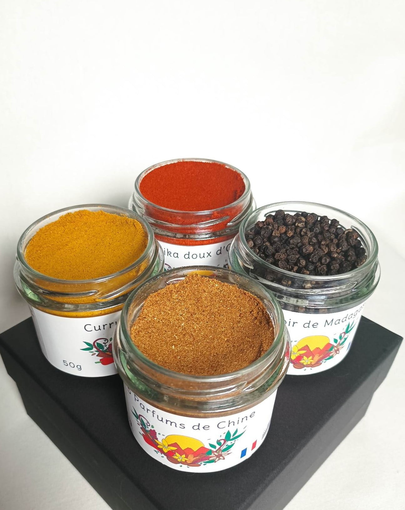 Coffret épices Avec Moulin En Verre, 4 Flacons Et Entonnoir Pliable - Organisation Cuisine - 140 Ml + 120 Ml