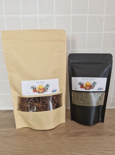 Deux sacs Kraft avec fenêtre couleur kraft et noir